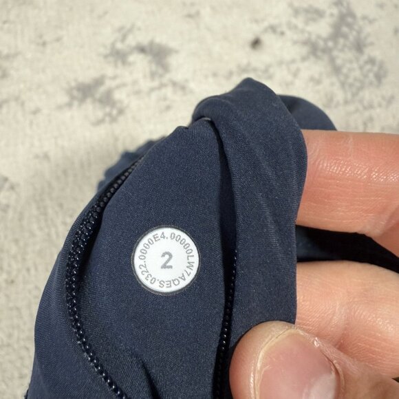 Lululemon Woman Navy Shorts - Picture 6 of 7